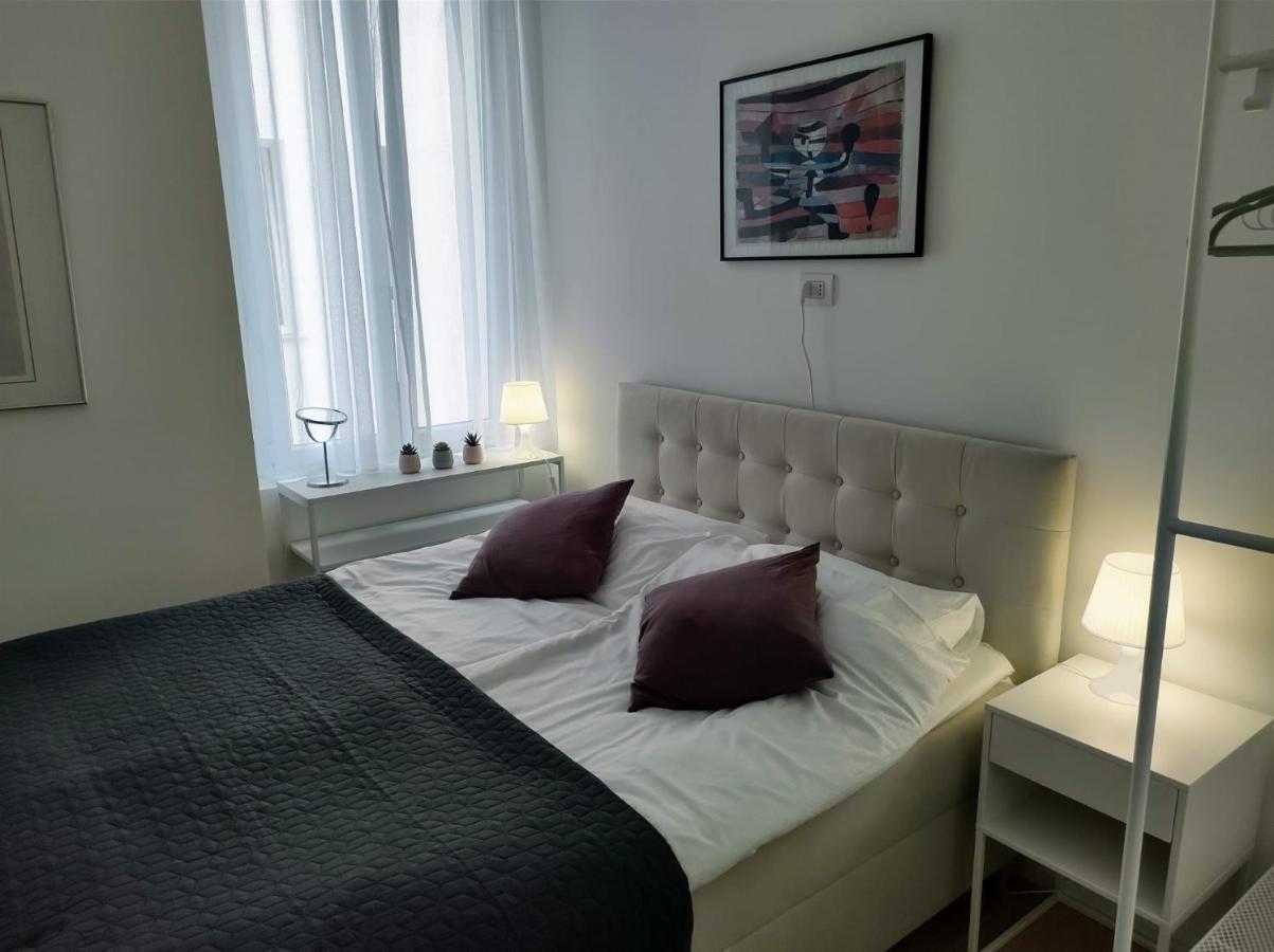 Boutique Apartments Cecilia Terst Exteriér fotografie