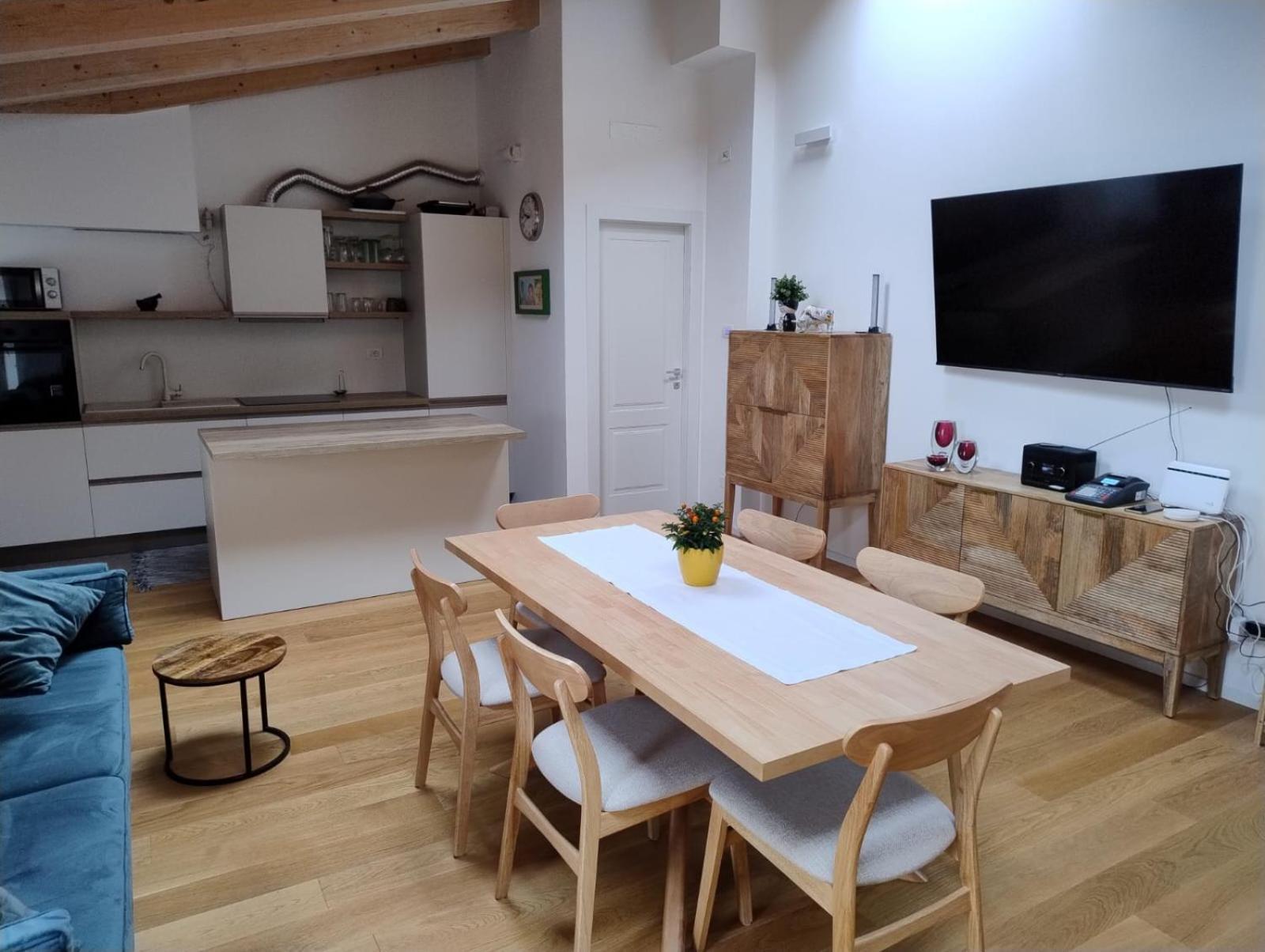 Boutique Apartments Cecilia Terst Exteriér fotografie